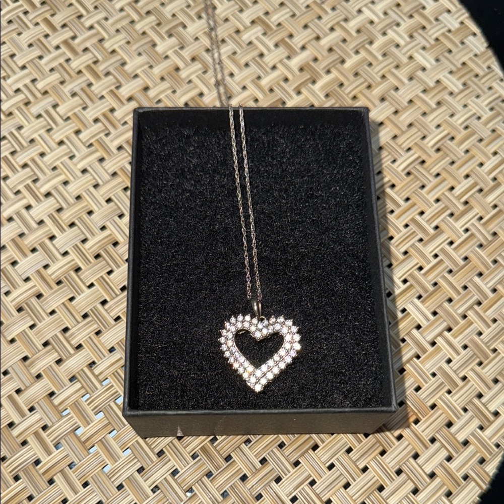 Elegant Ladies Brilliance Fine Jewelry Sterling Silver Diamond Pendant, 18"